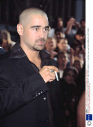 Колин Фаррелл, Саманта Мортон, Том Круз (Colin Farrell, Samantha Morton, Tom Cruise) Premiere of "Minority Report" Ziegfeld Theater in NYC, 17.06.2002 (22xHQ) A2zl0nOH